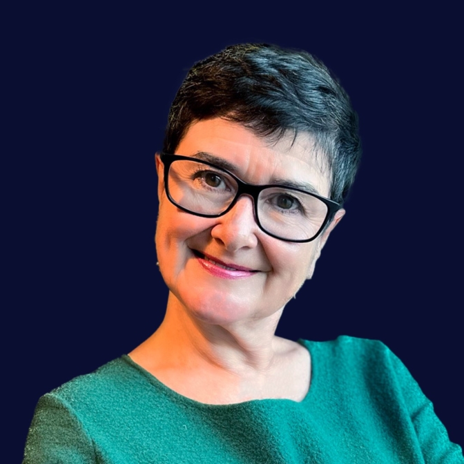 Rhoda Macdonald Headshot